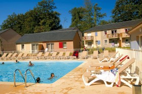  Rignac - Vacation rentals in the Aveyron :  Residence Le Hameau du Lac