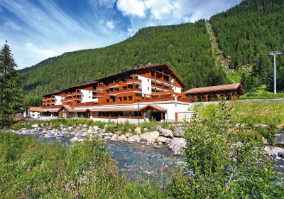  Vallorcine - Vacation rentals in the Haute Savoie :  Residence L'Ours Bleu